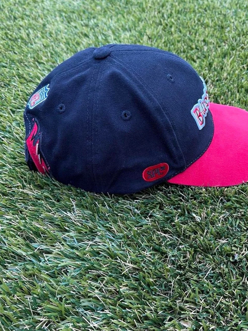 Vintage Tampa Bay Buccaneers Flame Velcro Back Hat